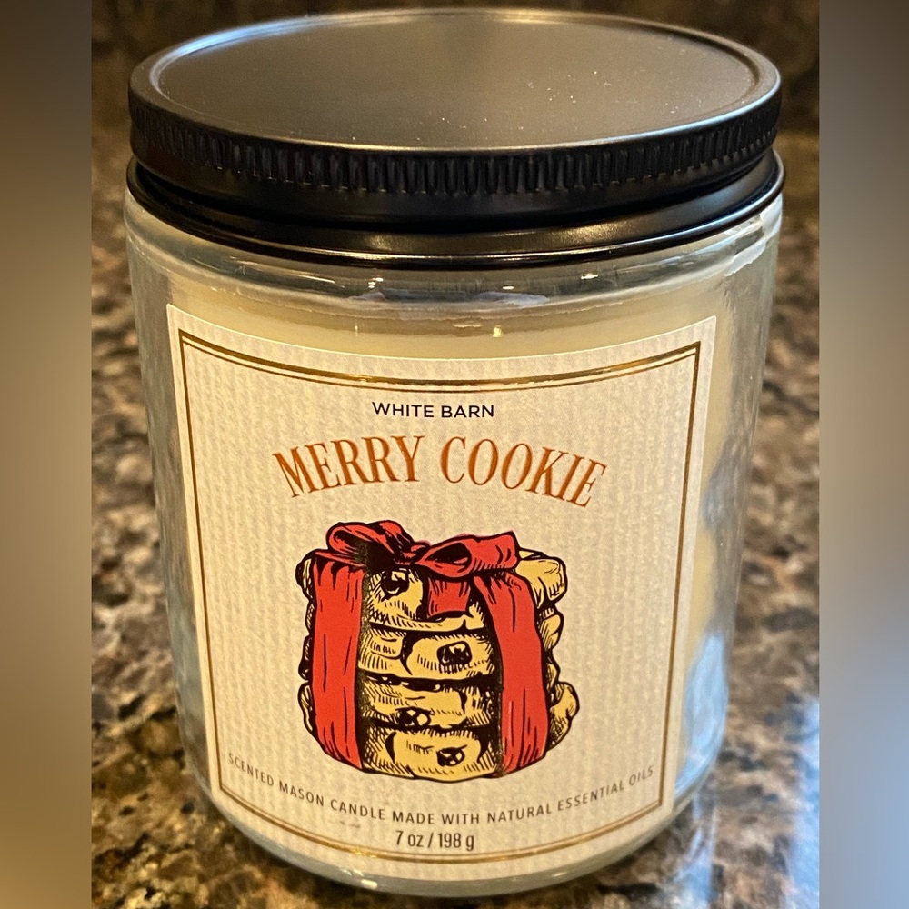 White Barn jar candle with lid, NWT